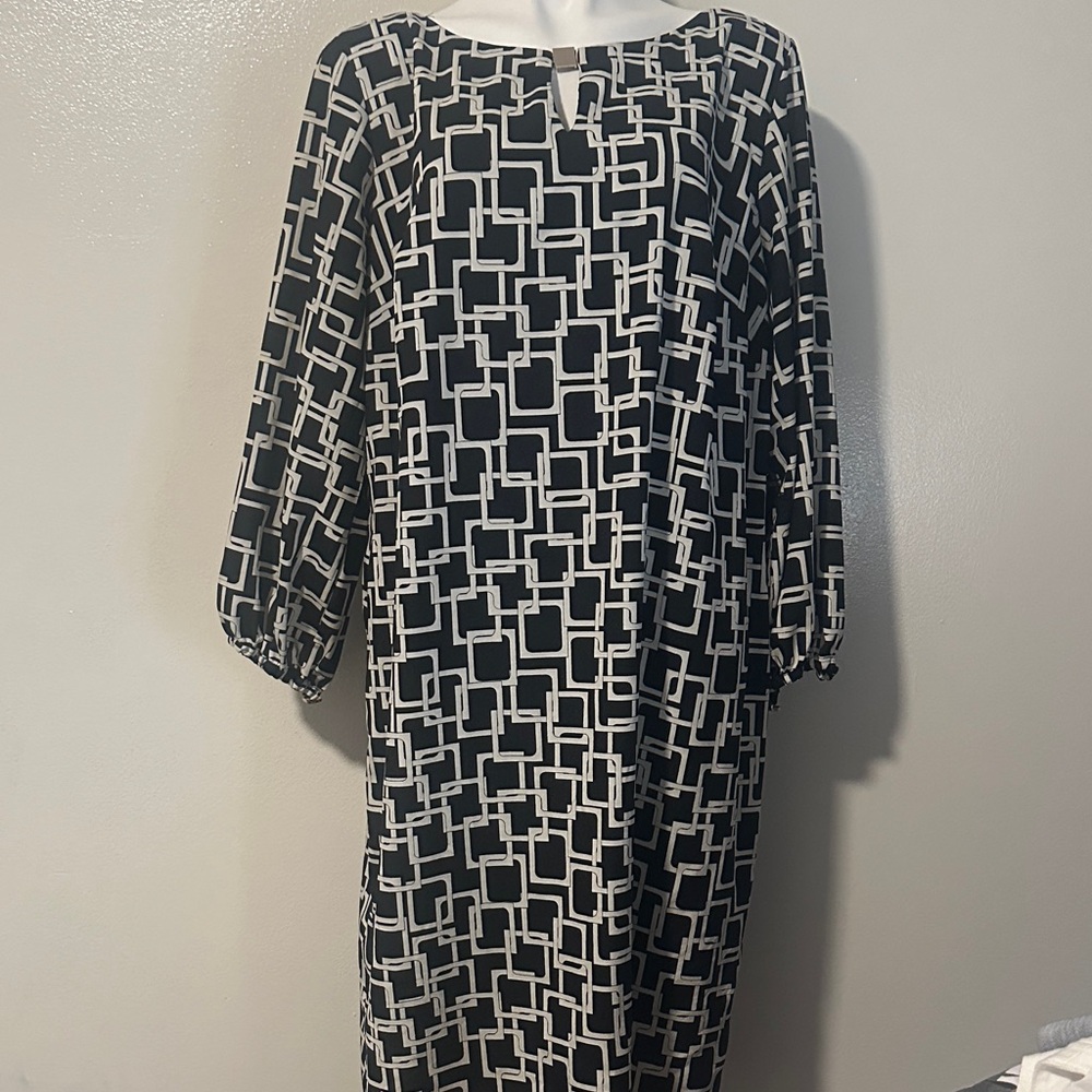 MSK Black and White Geometric Long Sleeve Dress